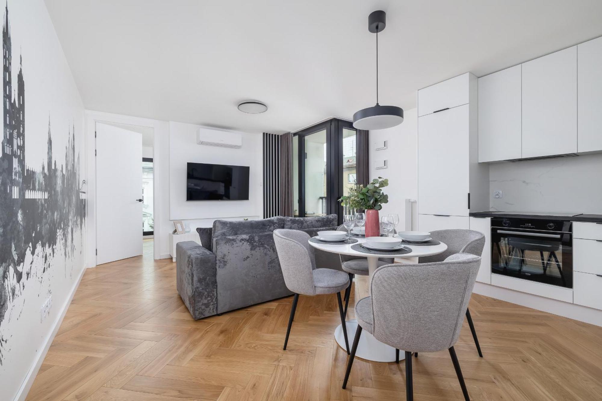 Lux Apartments Kosciuszki 39 With Parking By Renters Prestige คราคูฟ ภายนอก รูปภาพ